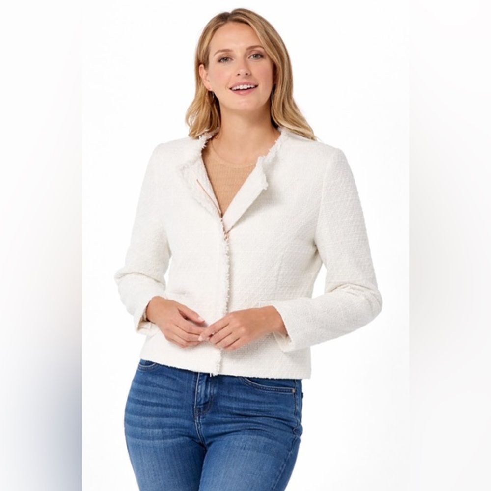 Chanel Style White Tweed Jacket Zip Front
Frayed Trim Cropped Blazer